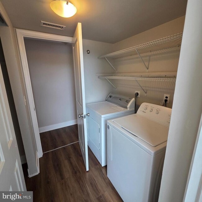 Building Photo - 2217 Spring Garden St