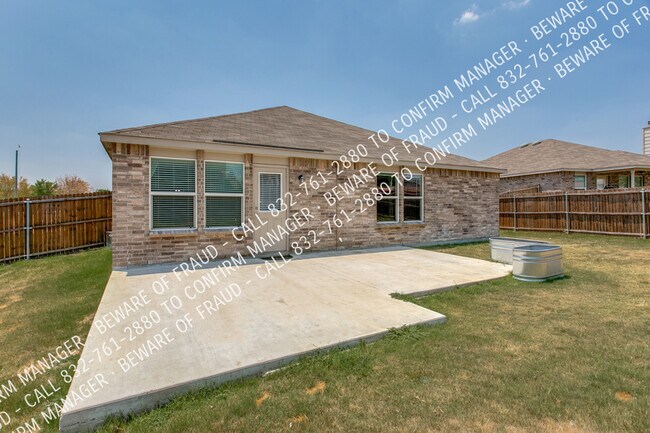 Building Photo - 1128 Foxglove Ln