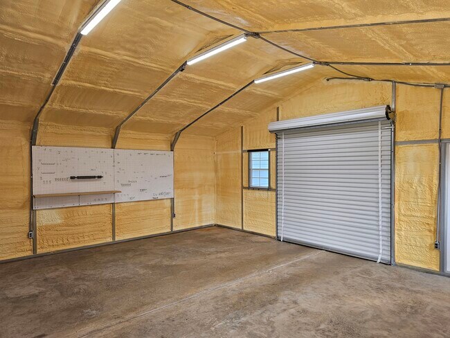 Building Photo - 737 Long Branch Rd