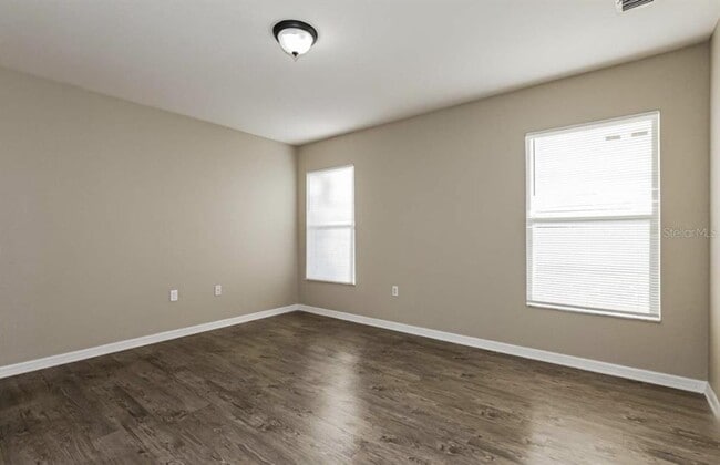 Building Photo - 1250 Spinnaker Dr