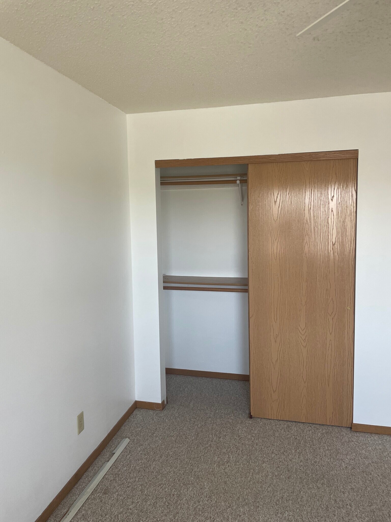 Building Photo - 664 Terrace Park Blvd