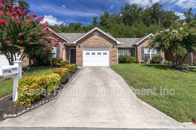 Primary Photo - 3211 Misty Hill Way