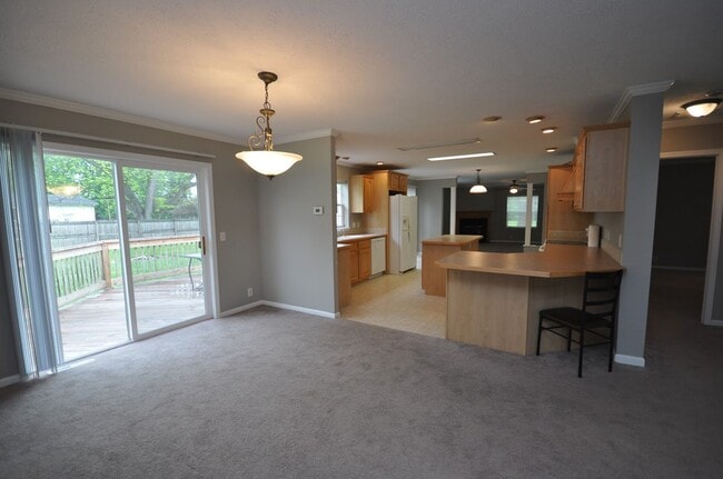 Building Photo - 3 Bedroom 2 bath in West Paducah