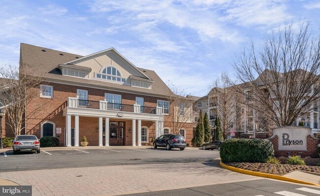 Building Photo - 12956 Centre Park Cir