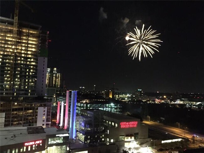 Building Photo - 112 Sandra Muraida Way