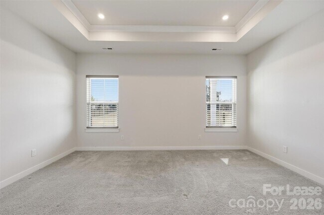 Building Photo - 6425 Cumberland Dr