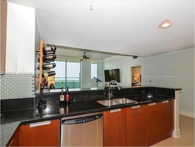 Building Photo - 7901 Hispanola Ave