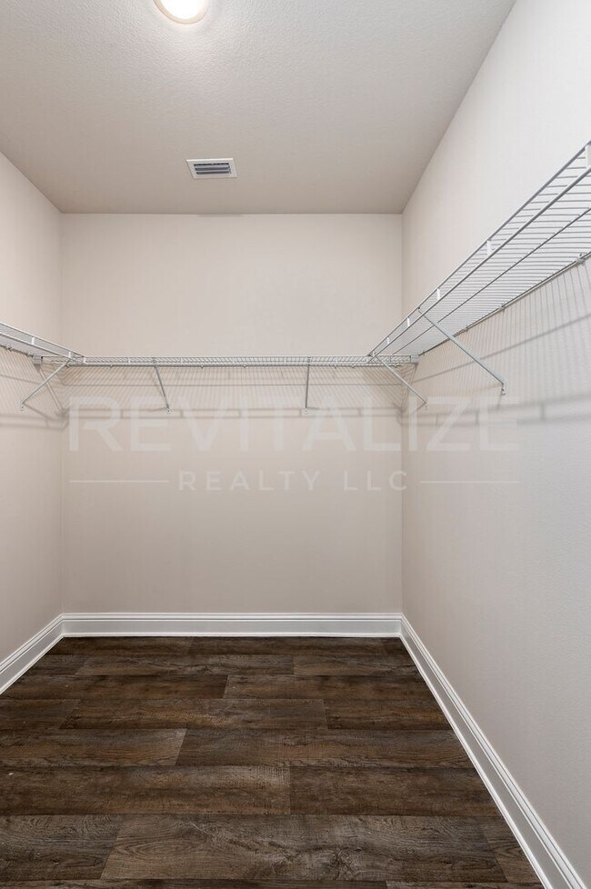 Building Photo - 14567 Dayton Cir