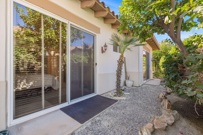 Building Photo - 48145 Paso Tiempo Ln