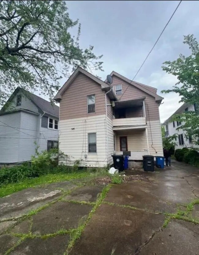 Building Photo - 3661 E 151st St