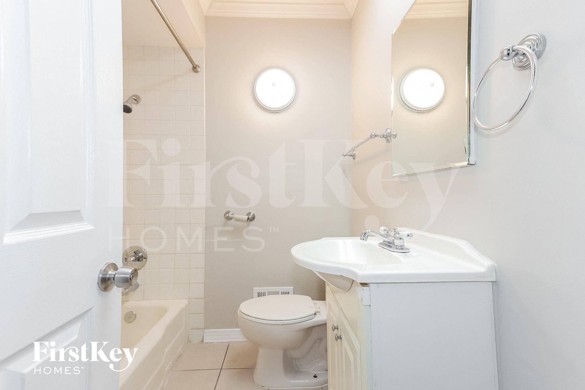 Building Photo - 504 E 163rd St