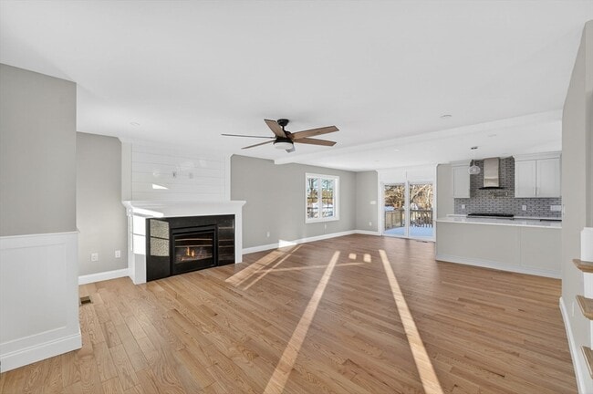 Building Photo - 3 Earle St