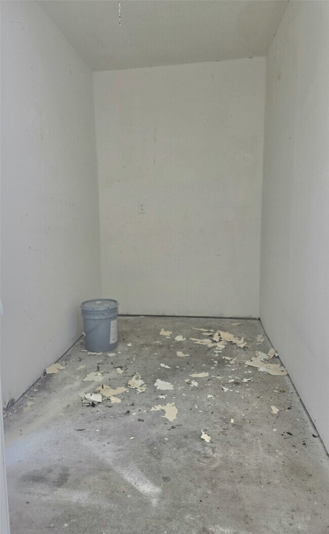 Building Photo - 7063 Chasewood Dr