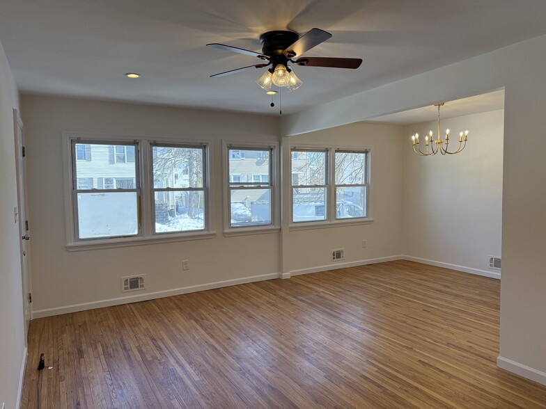 Family/Dining Combo - 18 Cooper Dr