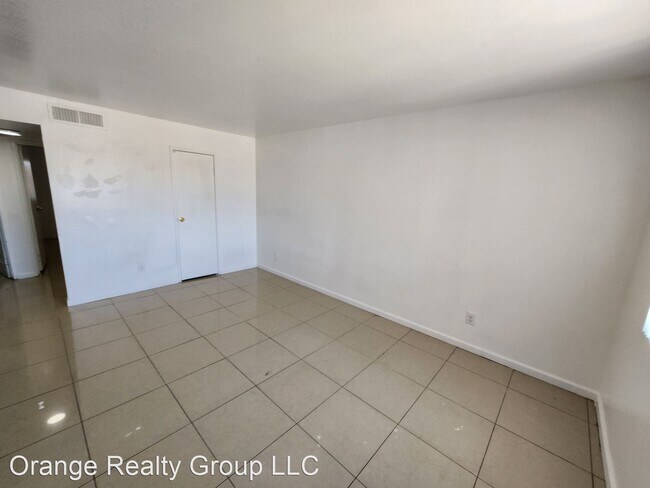 Building Photo - 2 br, 1 bath House - 1656 Stevens St. Unit 4