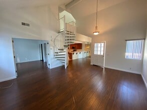 Building Photo - Amazing condo located in desirable Aliso Viejo!