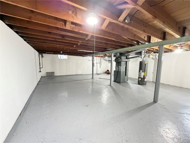 Building Photo - 854 Loekes Dr