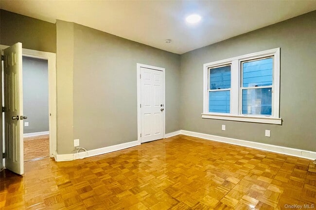 Building Photo - 134 N 7th Ave