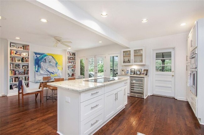 Building Photo - 3873 Land O Lakes Dr NE