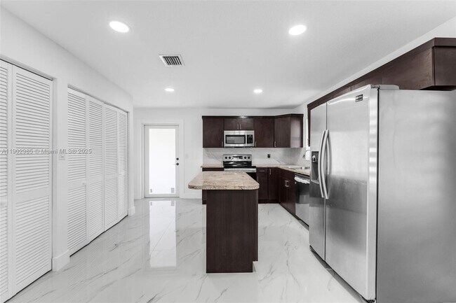 Building Photo - 30104 SW 152nd Ct