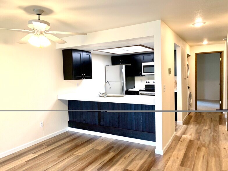 Building Photo - 9350 Redmond Woodinville Rd NE