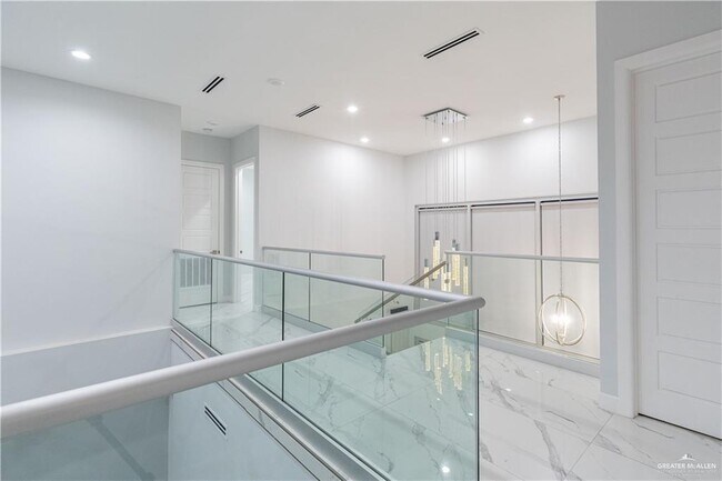 Building Photo - 29 Doctor's Dr