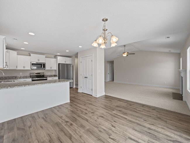 Building Photo - 432 Montgomery Dr