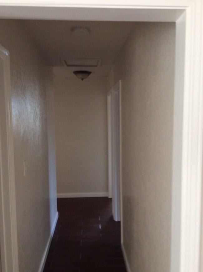 Building Photo - Beautiful home. Apply today!