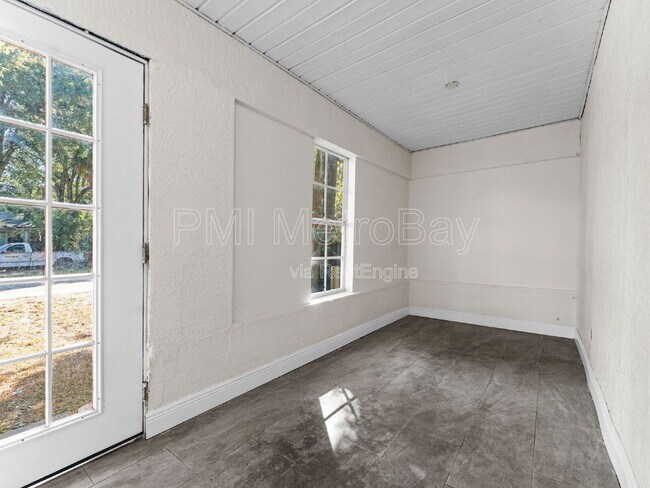 Building Photo - 8210 N Klondyke St