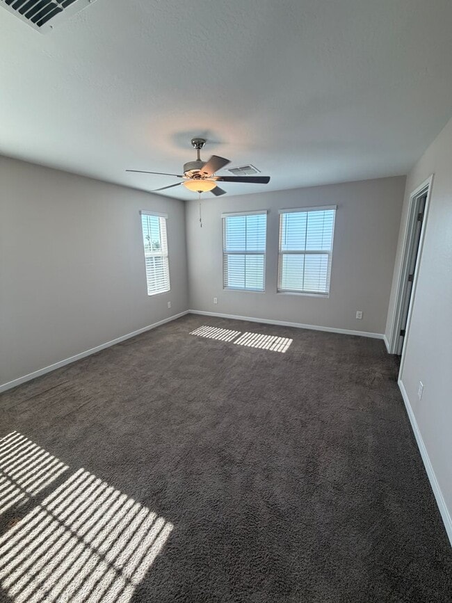 Building Photo - Unique opportunity! Rent a NEWER home in Tempe!! This home features 4 bedrooms & 3.5 baths with 2...