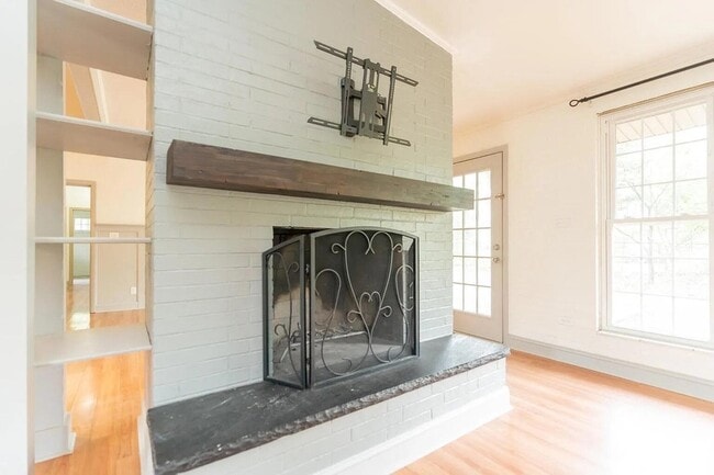 Building Photo - 203 Hathaway Dr