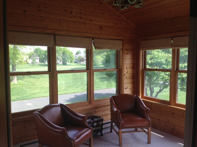 Building Photo - Gorgeous 3Br/3Ba Executive Home w/Over 3,0...