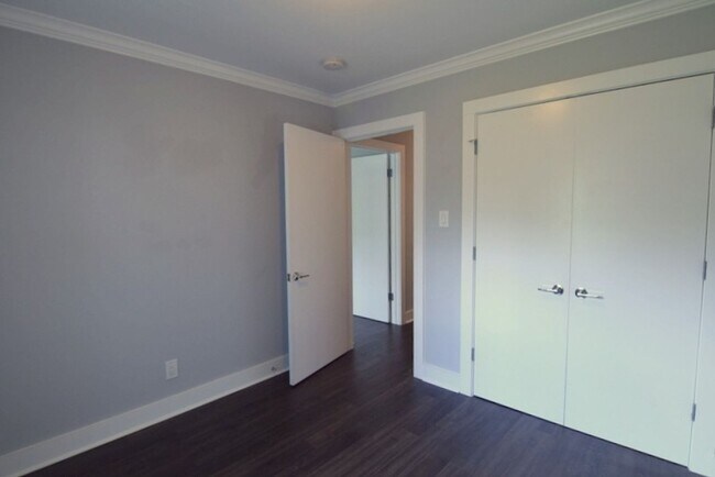 Building Photo - 7513 Carriage Dr