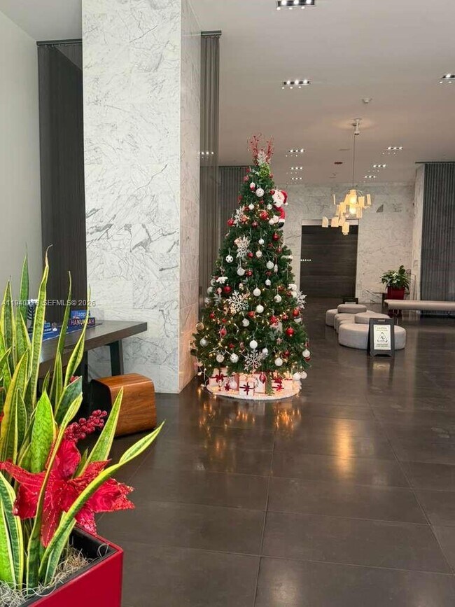 Building Photo - 1600 NE 1st Ave