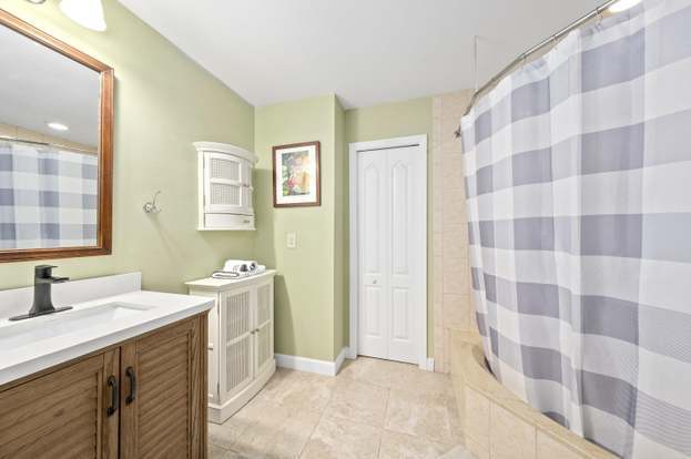 Building Photo - 4665 Oak Hill Dr