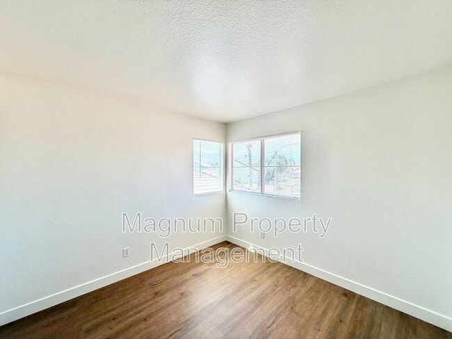 Building Photo - 15854 Pampas Ct