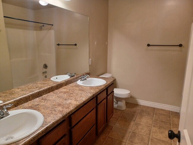 Building Photo - 1159 W 100 S