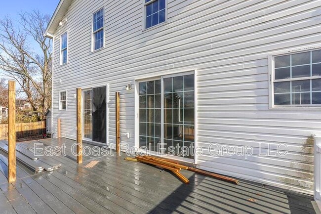 Building Photo - 119 E Rd