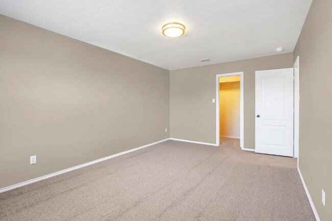 Building Photo - "Spacious 4-Bedroom Sanctuary with 3 Full ...