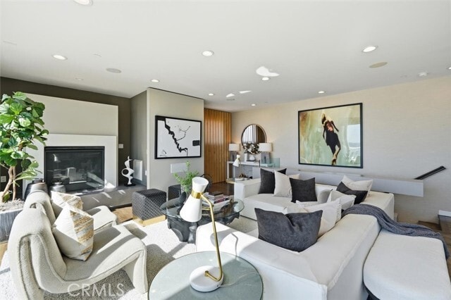 Building Photo - 2406 Ocean Dr