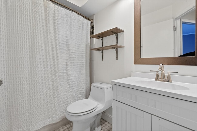 Building Photo - 1391 Sherwood Ct