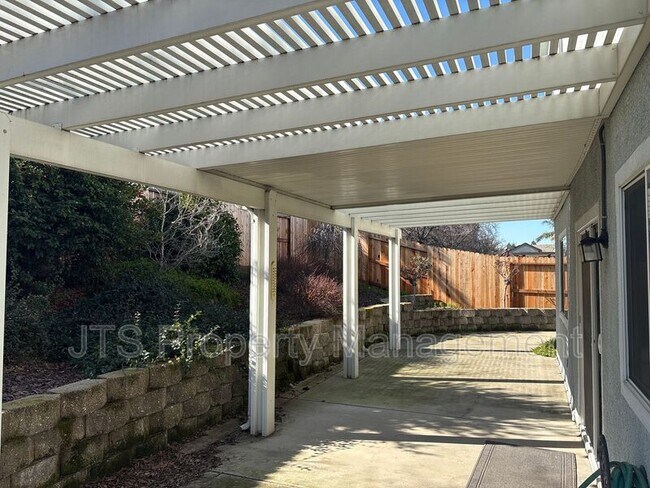 Building Photo - 6521 Turnstone Way