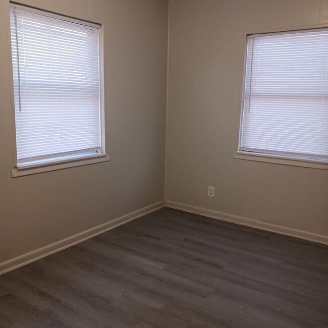 Building Photo - 4226 S Van Buren St