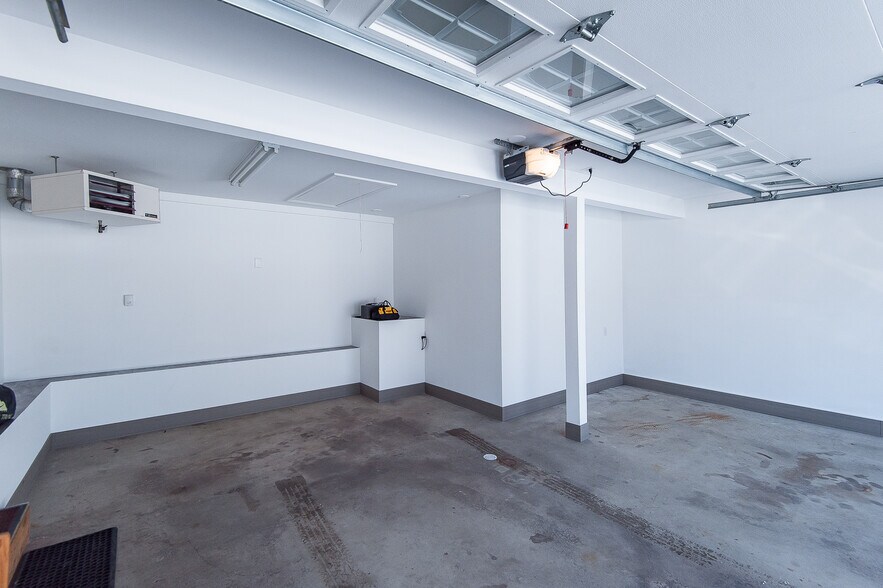 Heated 2 Car Garage - 67951 County Road 76