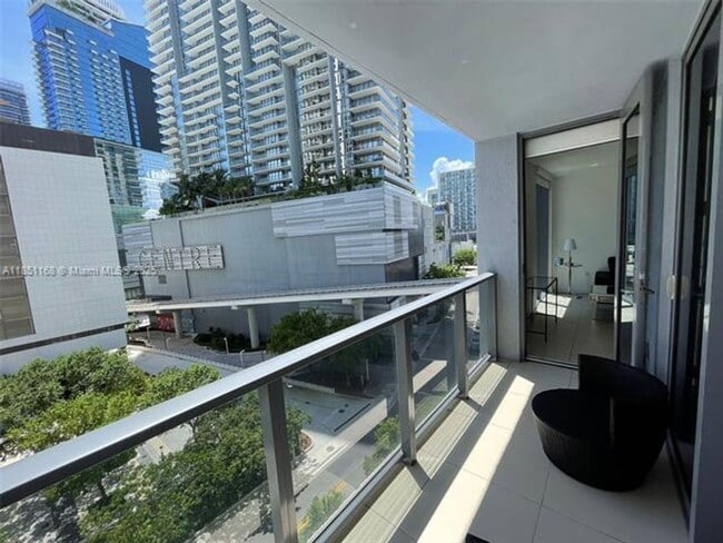 Building Photo - 31 SE 6th St