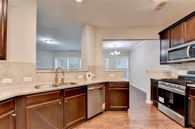 Building Photo - 7325 Heritage Oak Ct