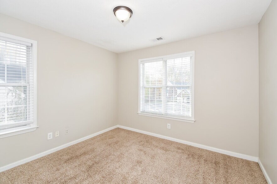 Building Photo - 3602 Bancroft Main NW