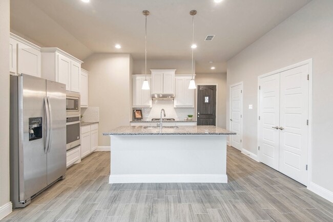 Building Photo - 2301 Ruff Rd