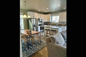 Building Photo - Great Lehi 4 Bedroom Home For Rent!