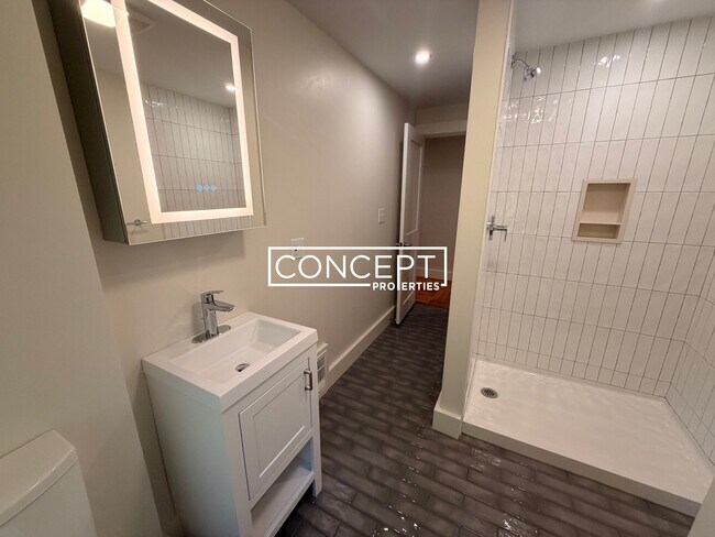 Building Photo - 38A Gibson St. Unit 3B